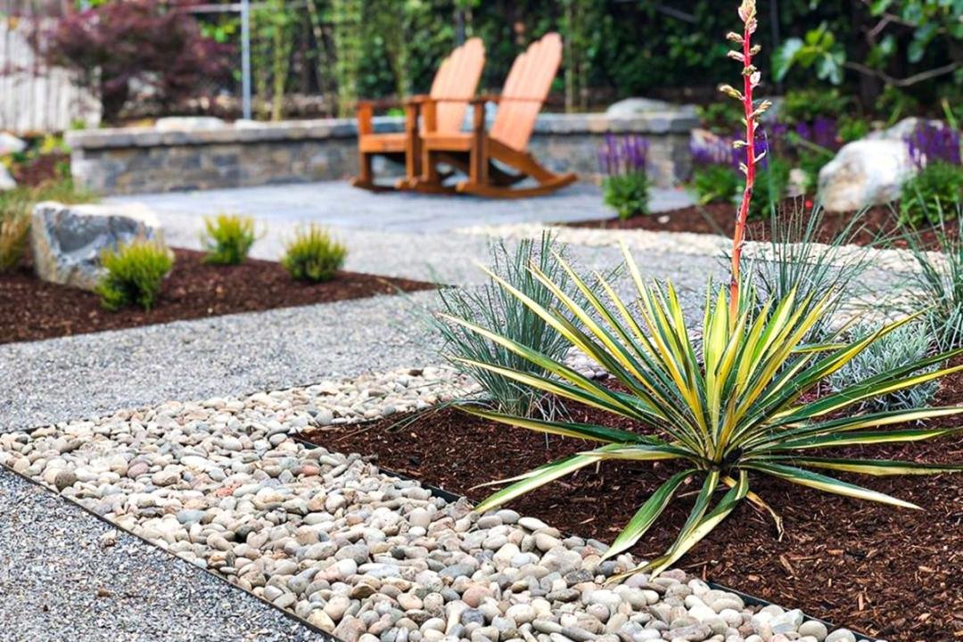 view of the gravel landscape design