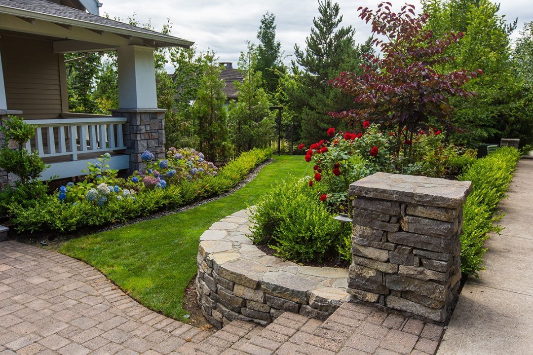 residential landscaping front yard by Dennis' 7 Dees