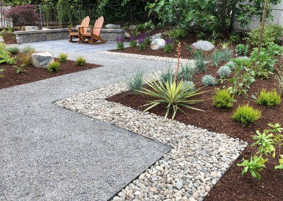 mulch stone gravel walkway in backyard by Dennis' 7 Dees