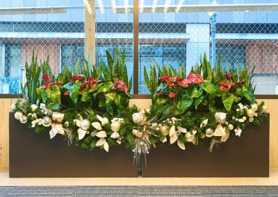 holiday decor - botanical arrangement